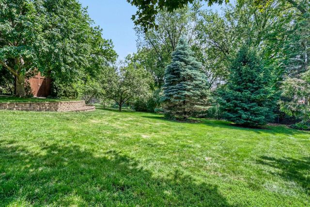 1010 Burns Avenue, Saint Paul, MN 55106