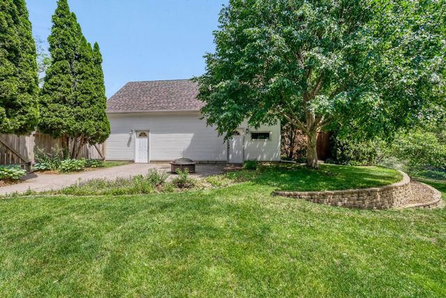 1010 Burns Avenue, Saint Paul, MN 55106