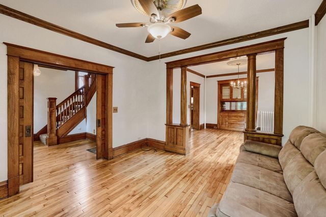 1010 Burns Avenue, Saint Paul, MN 55106