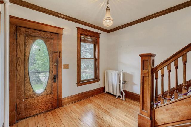1010 Burns Avenue, Saint Paul, MN 55106