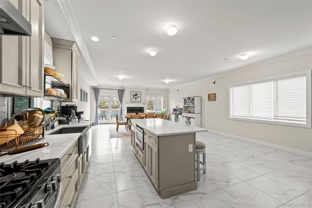 25 Sanford, Staten Island, NY 10307