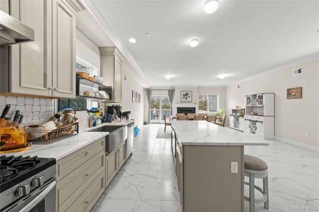 25 Sanford, Staten Island, NY 10307