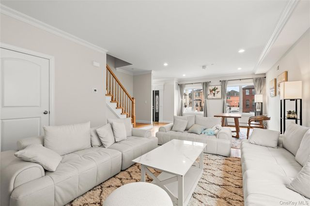 25 Sanford, Staten Island, NY 10307