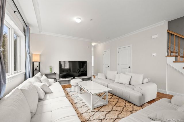 25 Sanford, Staten Island, NY 10307