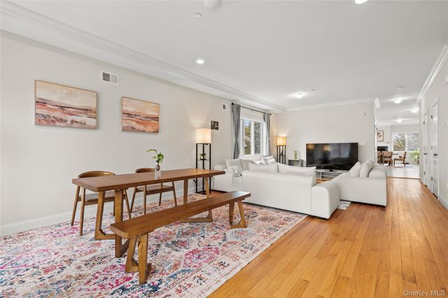 25 Sanford, Staten Island, NY 10307