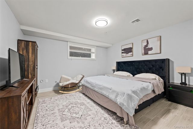 25 Sanford, Staten Island, NY 10307