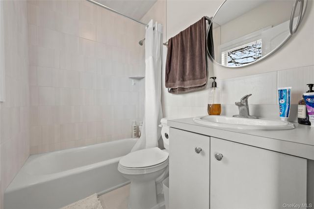 25 Sanford, Staten Island, NY 10307