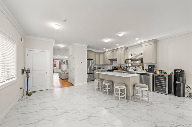 25 Sanford, Staten Island, NY 10307