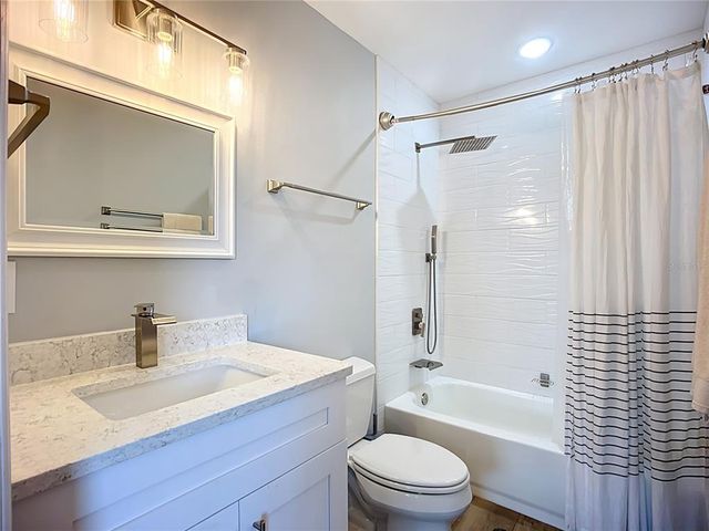 2424 BAY DRIVE 2424/2426, Bradenton, FL 34207