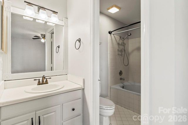 6041 Crape Myrtle Lane, Charlotte, NC 28216