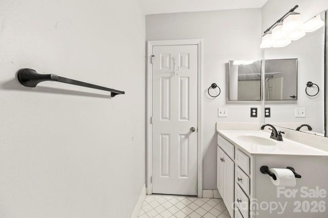 6041 Crape Myrtle Lane, Charlotte, NC 28216