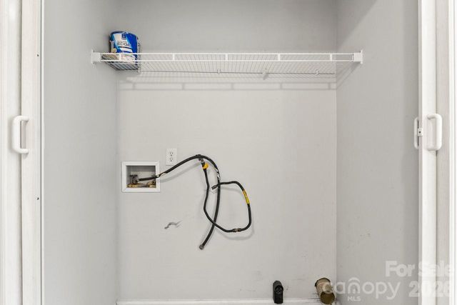 6041 Crape Myrtle Lane, Charlotte, NC 28216