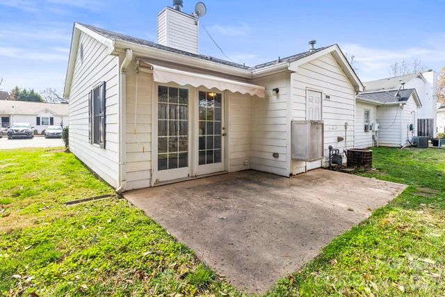 6041 Crape Myrtle Lane, Charlotte, NC 28216