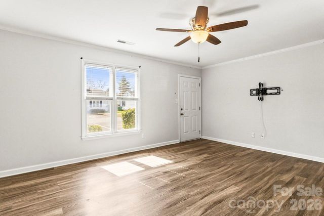 6041 Crape Myrtle Lane, Charlotte, NC 28216