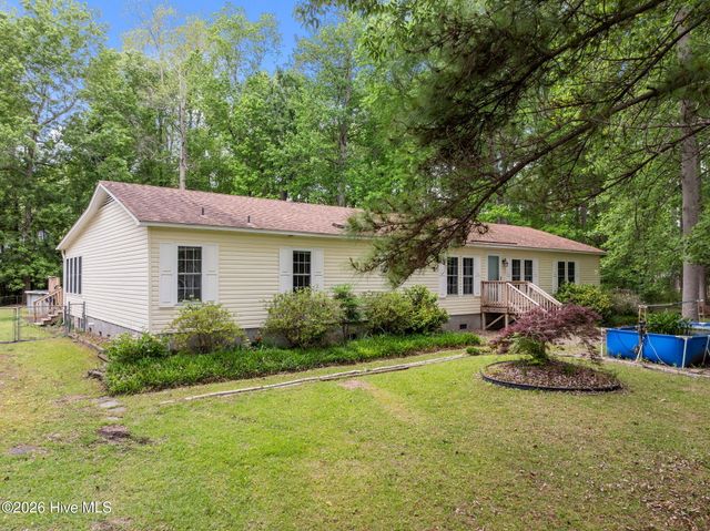 209 Old Ironsides Road, Newport, NC 28570