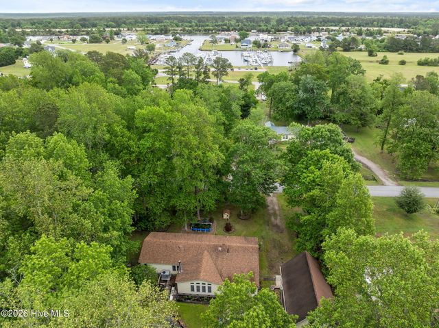 209 Old Ironsides Road, Newport, NC 28570