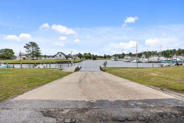 209 Old Ironsides Road, Newport, NC 28570