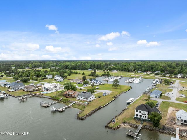 209 Old Ironsides Road, Newport, NC 28570
