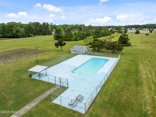 209 Old Ironsides Road, Newport, NC 28570