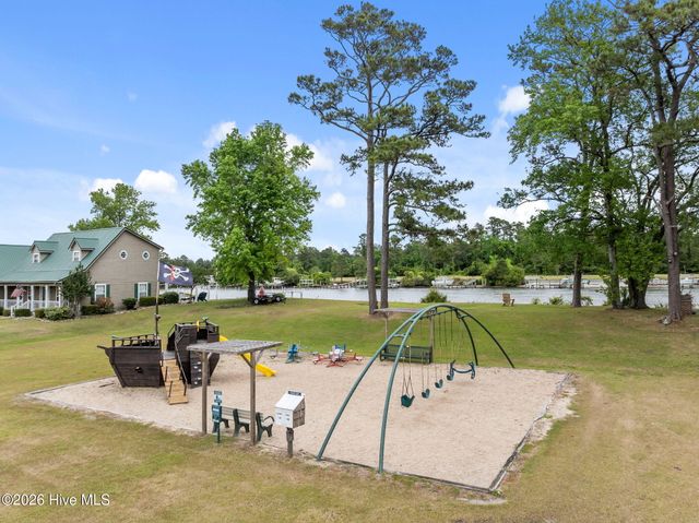 209 Old Ironsides Road, Newport, NC 28570