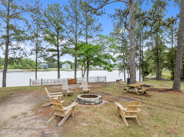 209 Old Ironsides Road, Newport, NC 28570