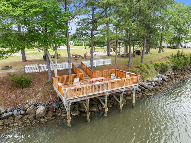 209 Old Ironsides Road, Newport, NC 28570