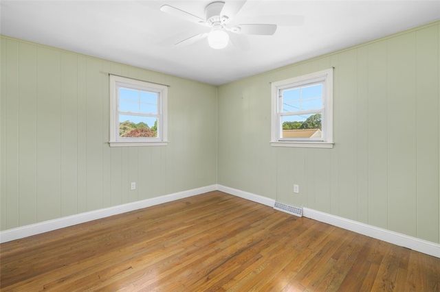 37 Ridgeway Drive, Warren, RI 02885