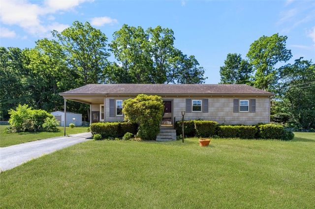 37 Ridgeway Drive, Warren, RI 02885