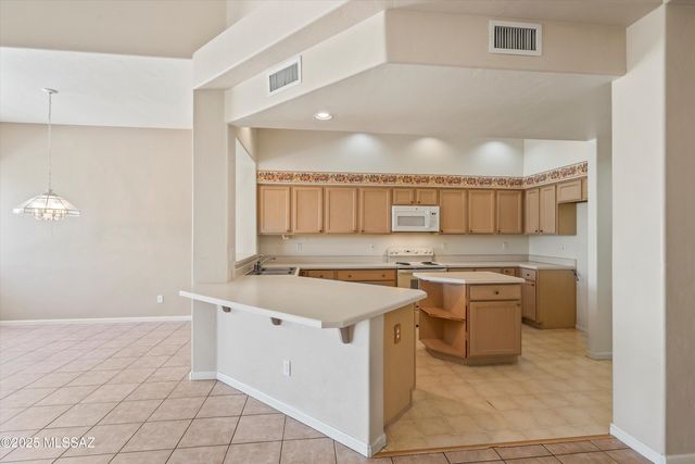 1538 W Carmel Pointe Drive, Oro Valley, AZ 85737