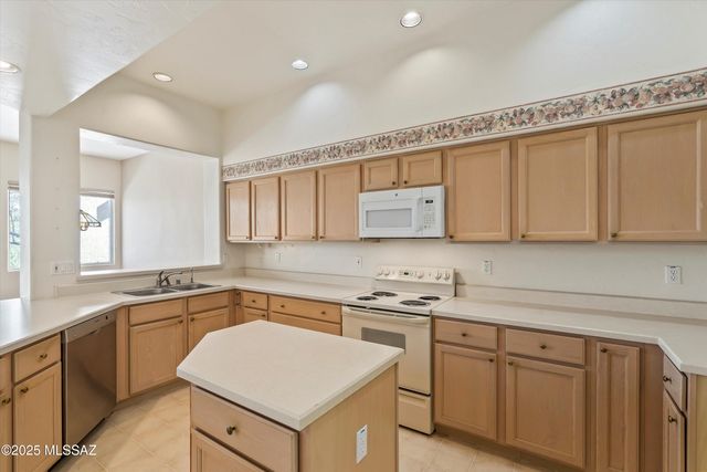 1538 W Carmel Pointe Drive, Oro Valley, AZ 85737