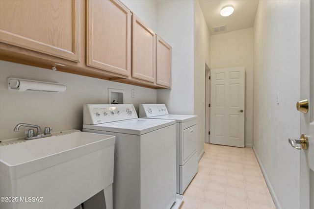 1538 W Carmel Pointe Drive, Oro Valley, AZ 85737