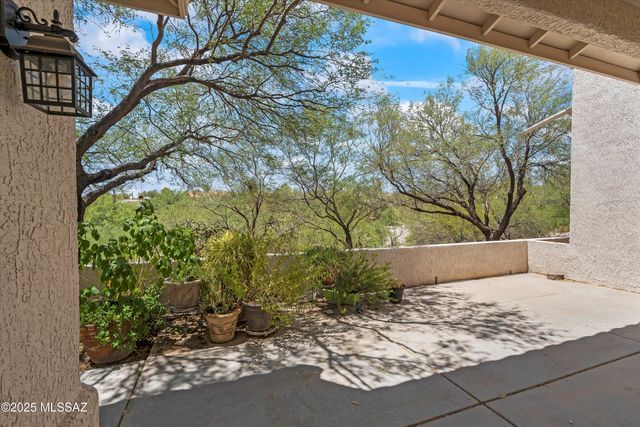 1538 W Carmel Pointe Drive, Oro Valley, AZ 85737
