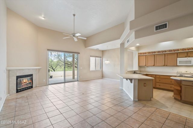 1538 W Carmel Pointe Drive, Oro Valley, AZ 85737