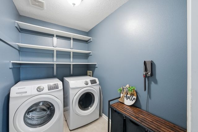 303 SE 30th Street, Ankeny, IA 50021