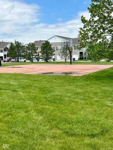 12235 Bubbling Brook Drive 400, Fishers, IN 46038