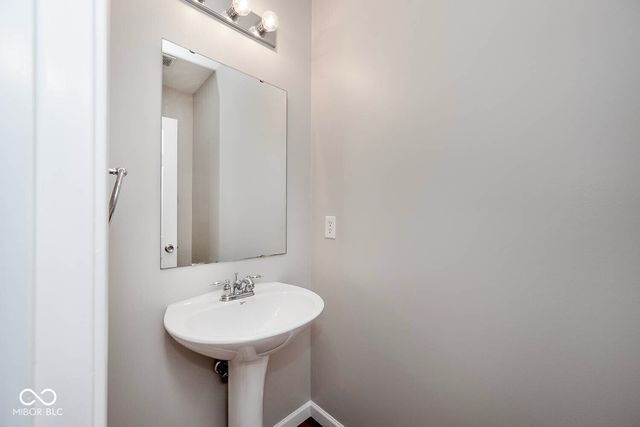 12235 Bubbling Brook Drive 400, Fishers, IN 46038