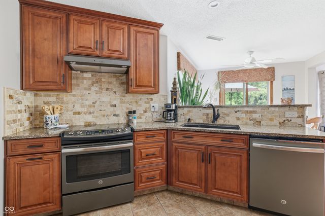 9213 Harrison Run Place, Indianapolis, IN 46256