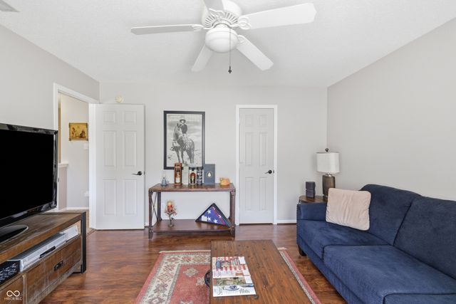 9213 Harrison Run Place, Indianapolis, IN 46256