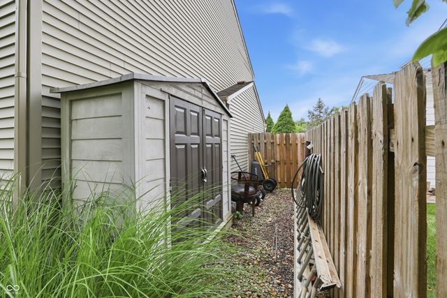 9213 Harrison Run Place, Indianapolis, IN 46256