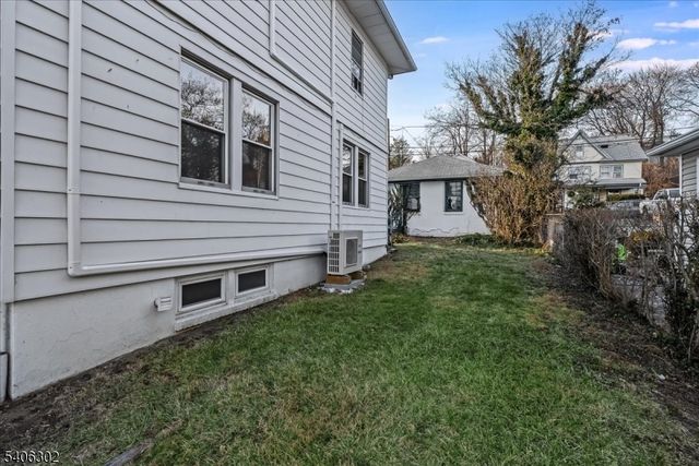 222 Mechanic St, Boonton Town, NJ 07005