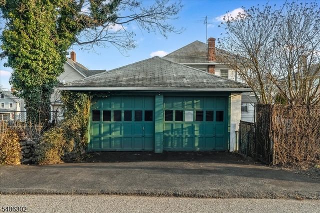 222 Mechanic St, Boonton Town, NJ 07005