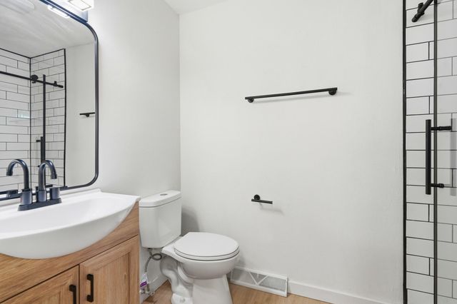 513 S Orchard Crest Avenue, Springfield, MO 65802