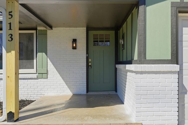 513 S Orchard Crest Avenue, Springfield, MO 65802