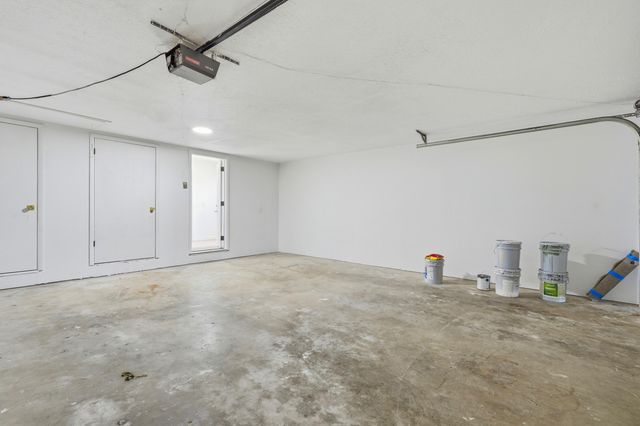 513 S Orchard Crest Avenue, Springfield, MO 65802