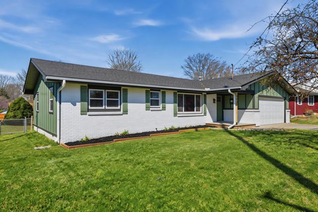 513 S Orchard Crest Avenue, Springfield, MO 65802