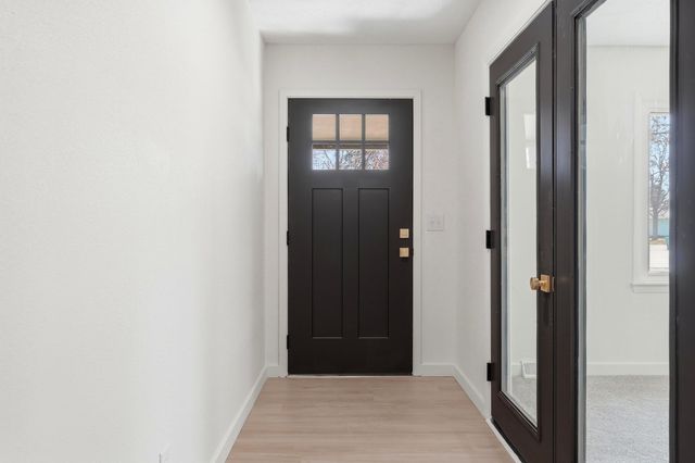 513 S Orchard Crest Avenue, Springfield, MO 65802