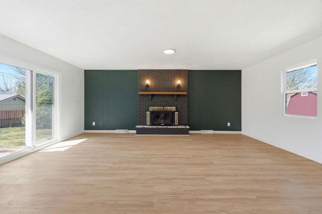 513 S Orchard Crest Avenue, Springfield, MO 65802