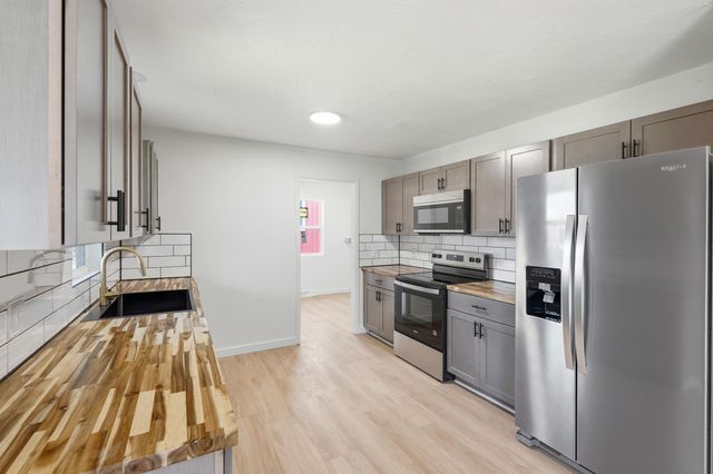 513 S Orchard Crest Avenue, Springfield, MO 65802