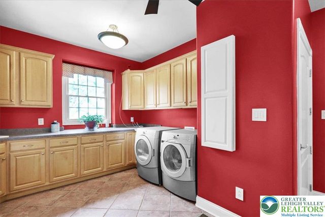 212 Hillview Circle, Bern Twp, PA 19533