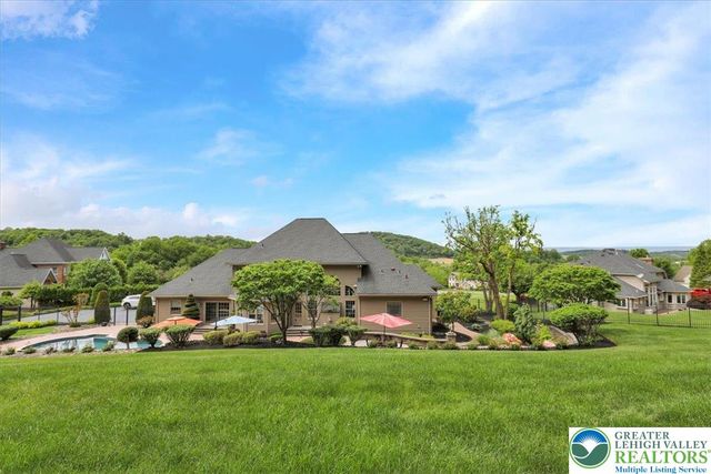 212 Hillview Circle, Bern Twp, PA 19533